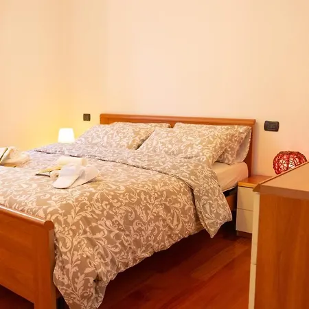 아파트 ****buenos Aires Luxury -5 Min. Duomo