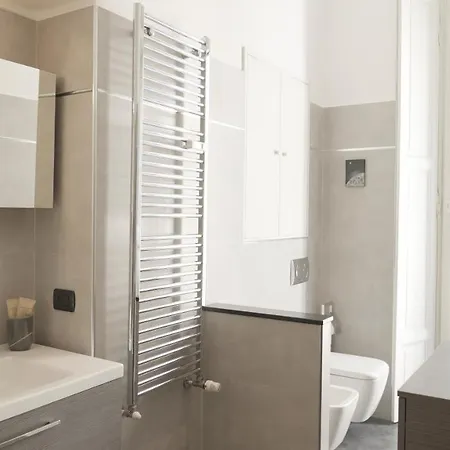 Hotel ****buenos Aires Luxury -5 Min. Duomo *